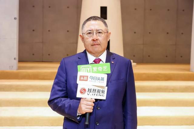 民族服装定制品牌隆庆祥2023春夏新品发布会“CQ9电子 CQ9传奇电子自由之境”圆满举行(图11)