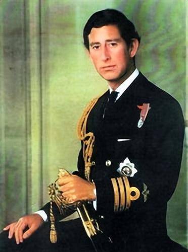 ���»����ӣ���������Ů��ȴ���ܳ裬��������������û�� ...