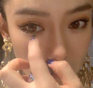 ����Ϸ��ҵ�����˵���ױ��������ֹ�Ű�֥