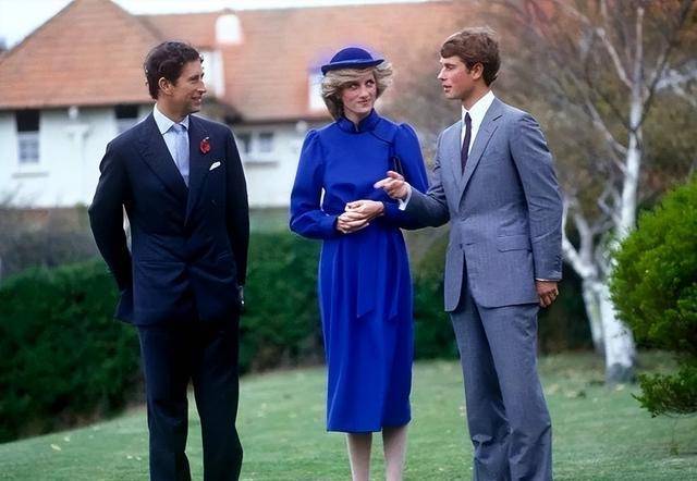 ���»����ӣ���������Ů��ȴ���ܳ裬��������������û�� ...