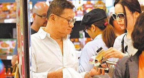 ��ծ225�ڣ�ȴ��һ�����ɡ���ס3�ں�լ��Ů���������ڡ��㻨Ǯ ...