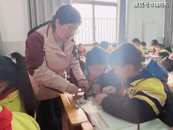 息县第十一小学南校区科学教研活动