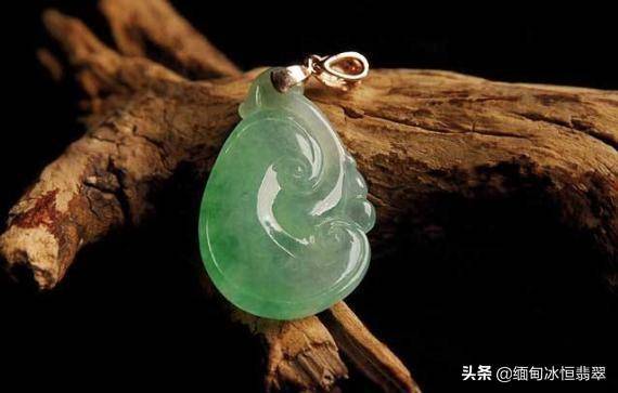 买翡翠值不值