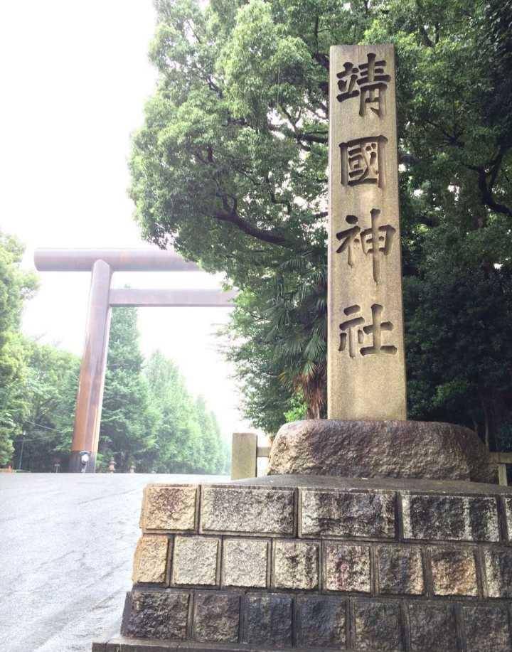 旅游书公开用靖国神社做封面，是蒙昧，仍是不放在眼里