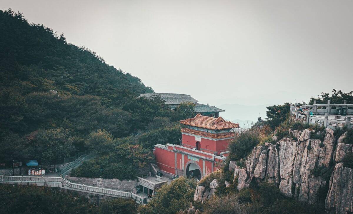 保母式泰山玩耍攻略+精简版泰山游记，想去泰山玩看那篇就够了