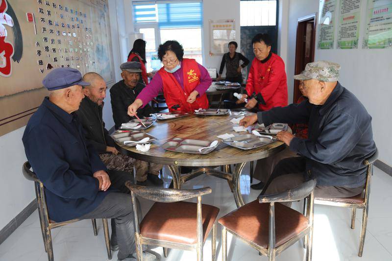 吉报查询拜访丨社区食堂，让老年人“吃”出幸福味道