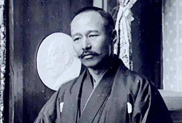 ���輧�������������鱳�أ���ɭŸ��������־������� ...