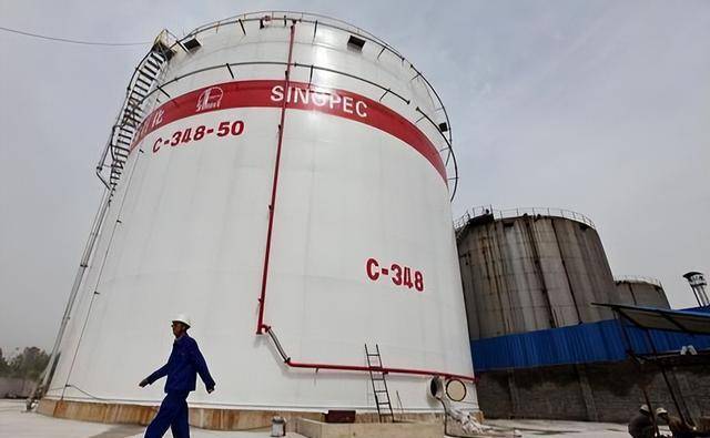 原创             沙特联手俄罗斯，每天减产366万桶石油，但中国的供应无需担心