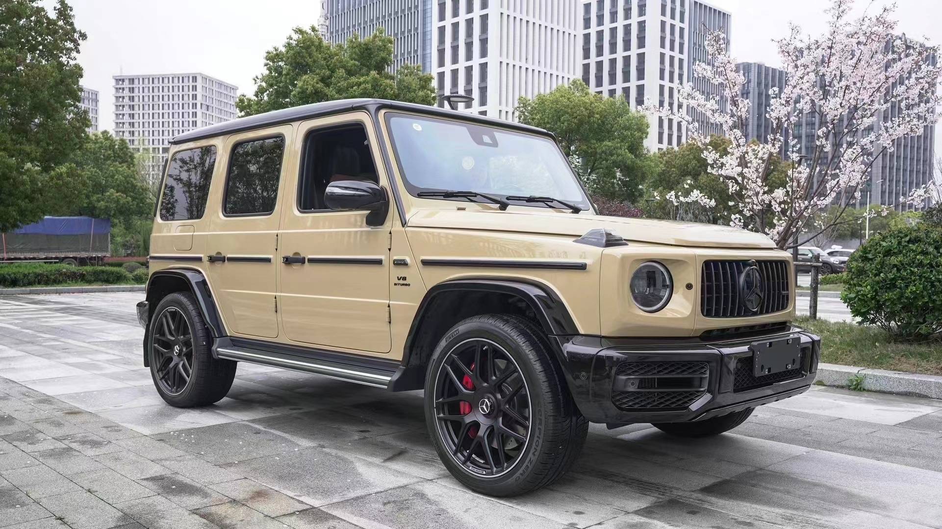 准新车奔跑AMG G63大漠猎游侠限量版