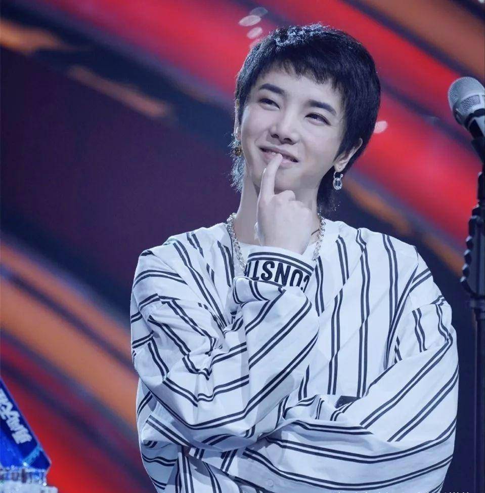 被曝华晨宇还有一个孩子，孩子妈不是张碧晨，积点口德吧