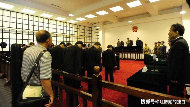 原创广西柳州，男子去医院割包皮，医生出了12000元，惹怒男子杀医生