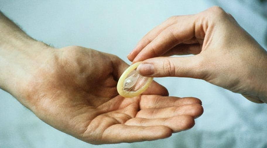 人体润滑剂原创
人体润滑剂,对女性伤害大还是对男性?能长期用吗?看完涨知识了