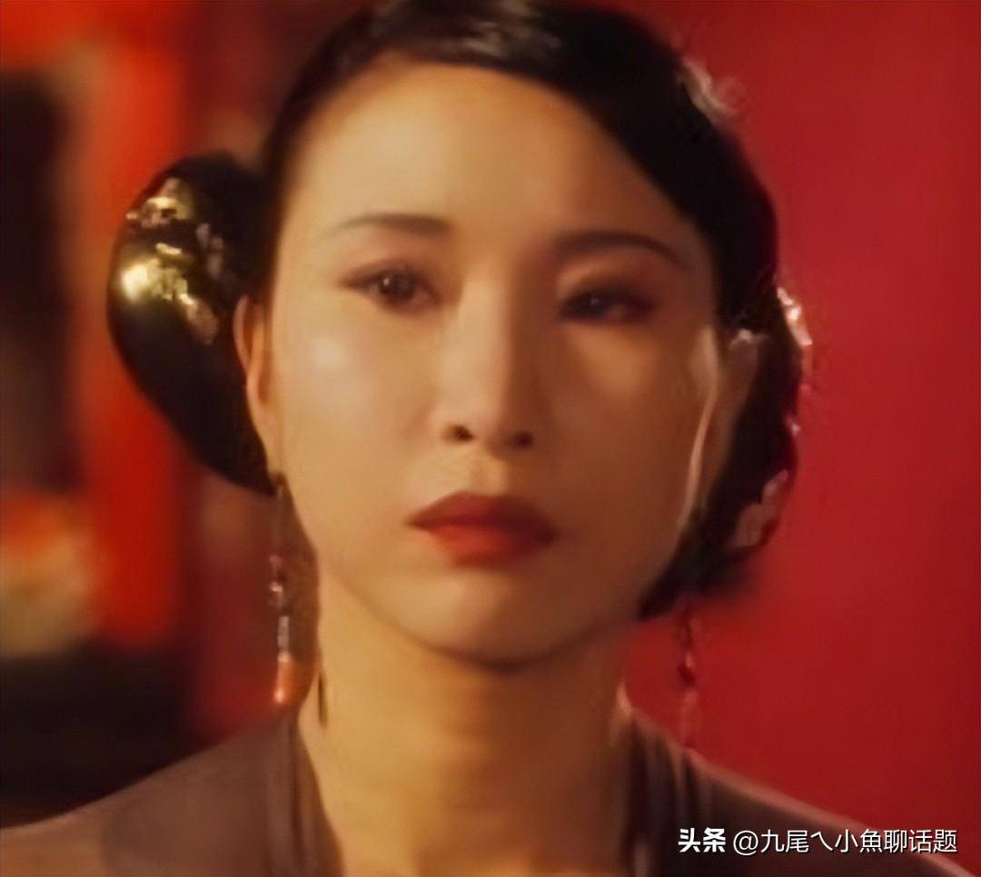 《血恋》此片的导演和编剧是李月华，同时也是女主角感觉是迄今为止看过