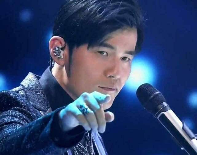 原创世界十大鬼才音乐人：迈克尔杰克逊，艾薇儿上榜，他是唯一入围的中国人