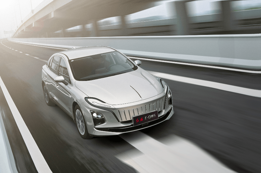 开云 开云体育平台ALL IN新能源后 红旗E-QM5 560KM PLUS 2023款带来最强“航价比”(图1) 开云 开云体育平台ALL IN新能源后 红旗E-QM5 560KM PLUS 2023款带来最强“航价比”(图1)