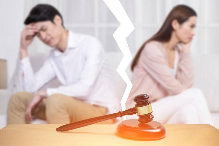 长沙杀妻男婚内出轨并涉嫌重婚罪，妻子已掌握丈夫出轨的证据！