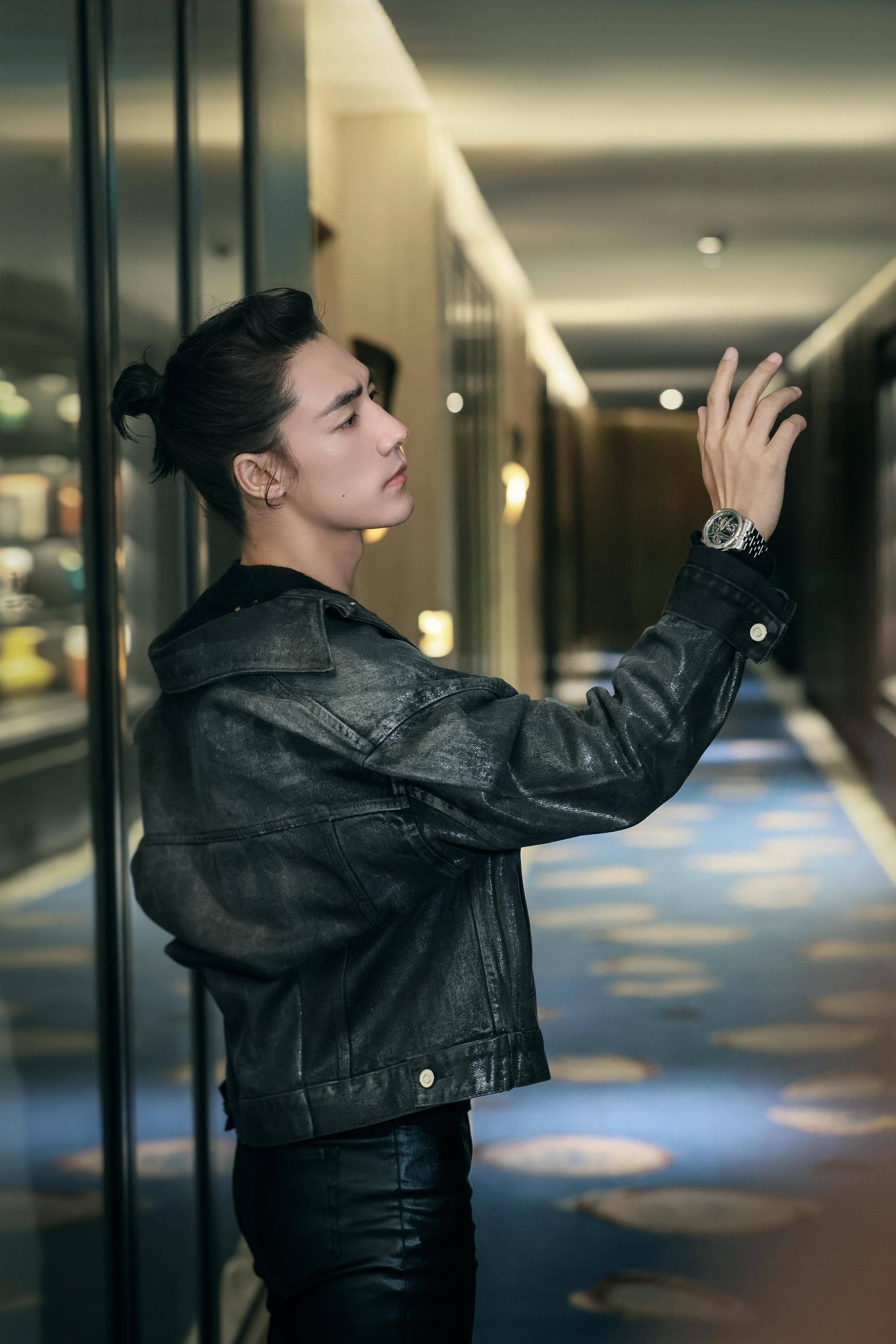 �ݳ�Ʒý��-�޽ܶű�����Ա��ɳ��ͬڹ��Ʒ������-�ݻ��ݳ�ý��