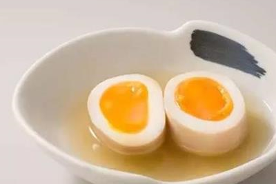 宠物知识：古牧六岁开始掉毛了吗，古牧六岁掉毛是正常吗-第1张图片-冲锋网