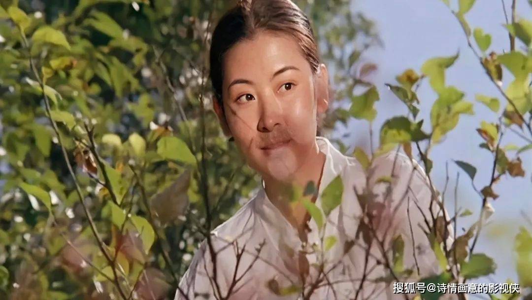 韩国战争风月电影《桑叶》:贫困时代下女性生存与挣扎的无奈