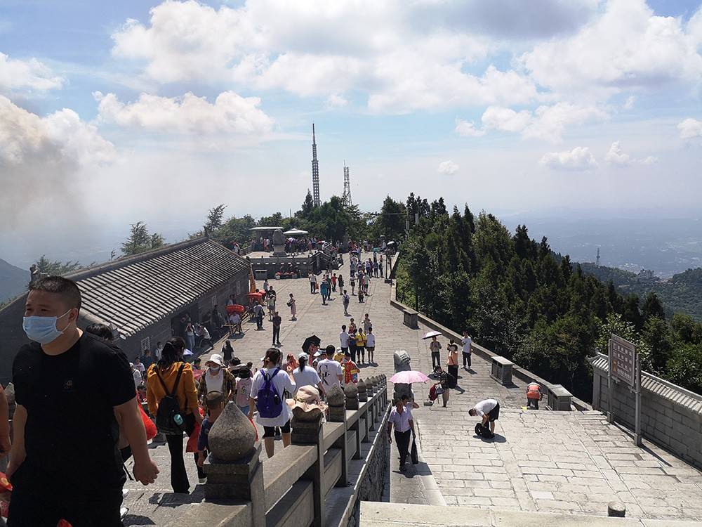 南岳衡山三年还愿南岳大庙祝融峰烧香祈福姻缘求子旅游攻略