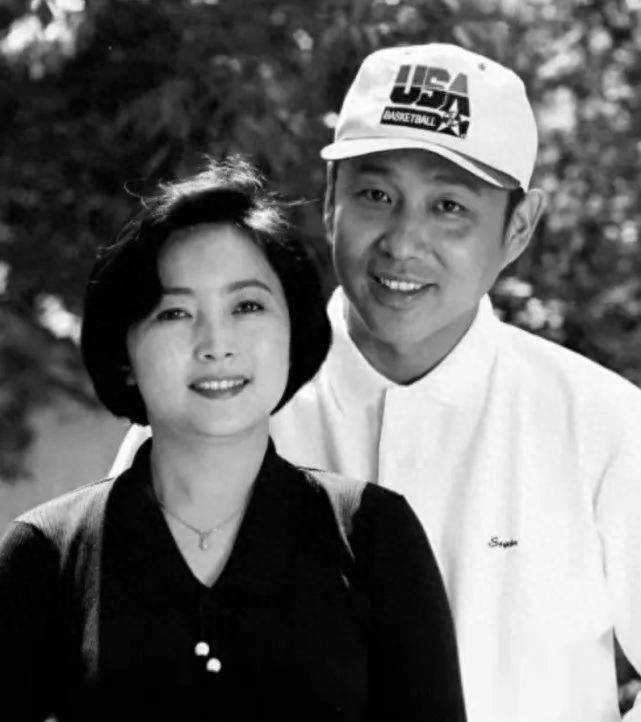 原创陈道明全家福曝光！67岁的他气质非凡，女儿漂亮，68岁杜宪显老态