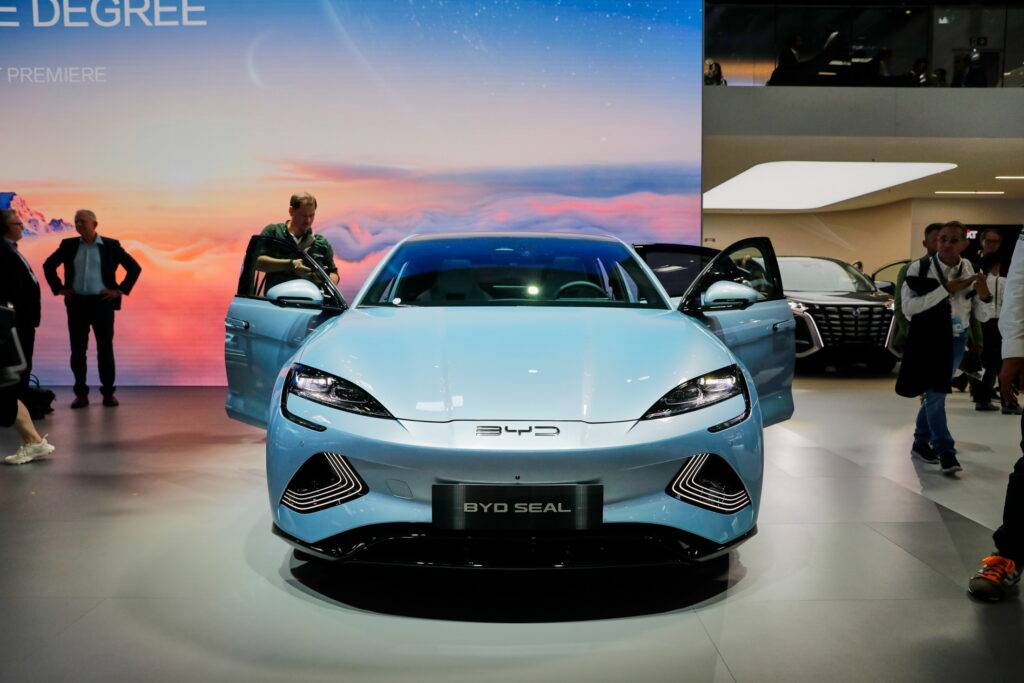 168投资:原创
                约23万元起比亚迪海豹在澳洲推出 比Model 3便宜12000澳元