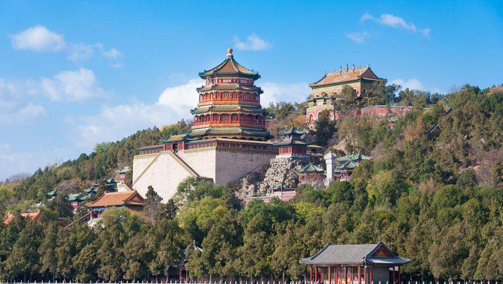 环抱整个北京，被称为“神京右臂”的西山，承载了中国千年的记忆