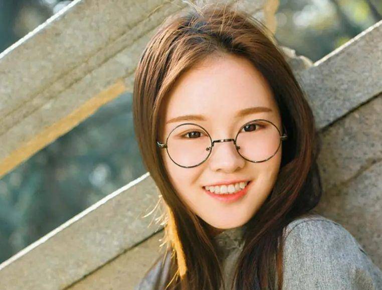 原创给妻子送礼物，一般选择以下三种礼物，她会更动情