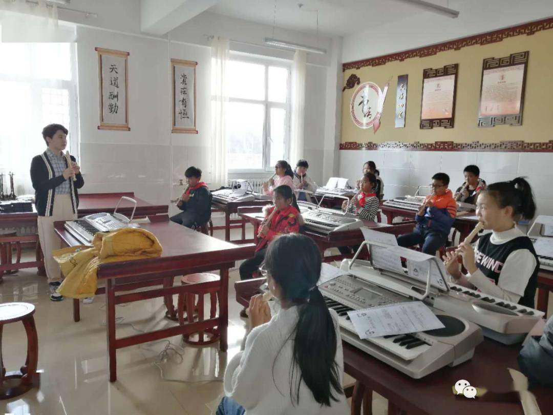 建设乡村少年宫，拓宽教育大舞台