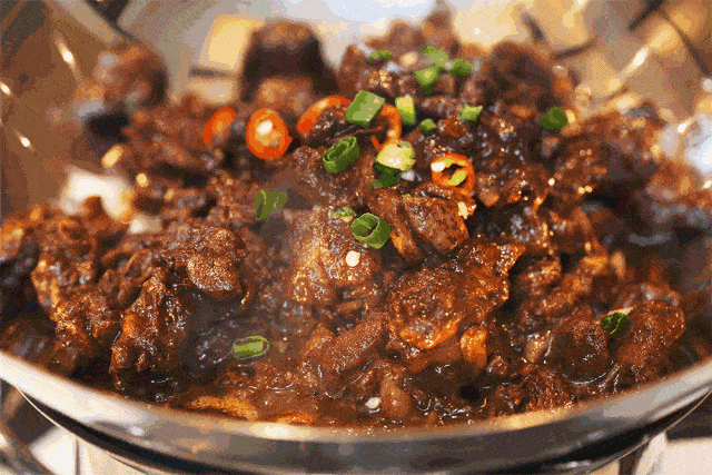 中西方人吃起血来，个个津津有味(图文)