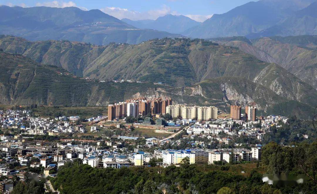 东川区对门山易地扶贫搬迁地.