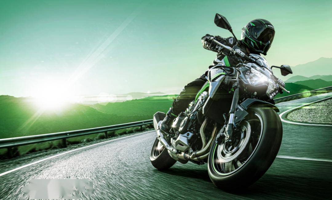 79万元!2020款川崎z900国内发布,四缸猛兽迎来科技化升级!