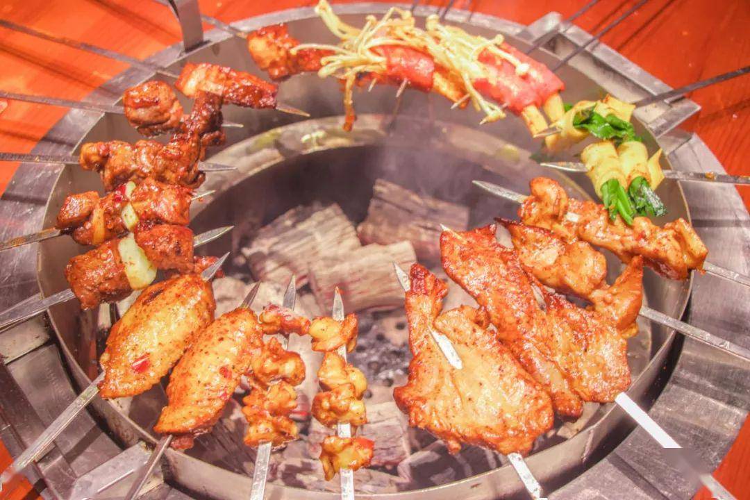 炭窑水浒烤肉108元享门市283元烤肉34人餐酒肉已备齐英雄请留步路见