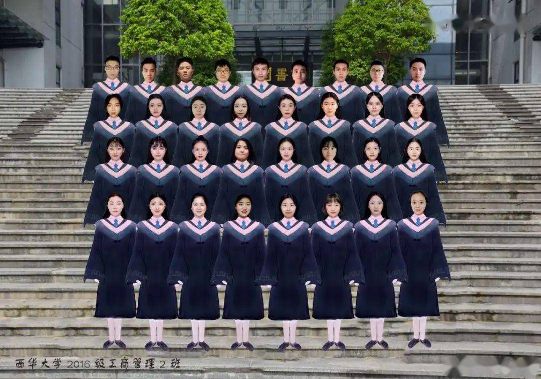 高校毕业照"云合影"刷屏