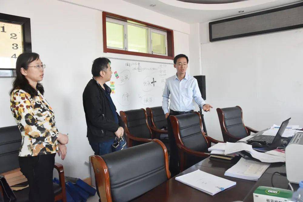 陵城区审计局党组书记,局长杨爱志一行到我局调研指导审计工作