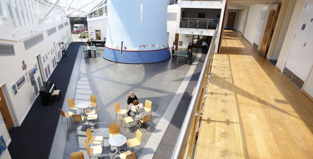 ��ӡ��ϣ������83��ح�ŵ��ϲ�ʥ����˹ѧԺSt. Lawrence College (...