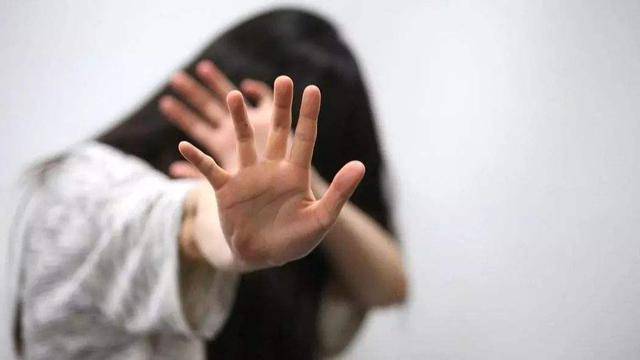 一般多久不联系女生 ec43db5f081441af9f1af2e88cc5cad7.jpeg