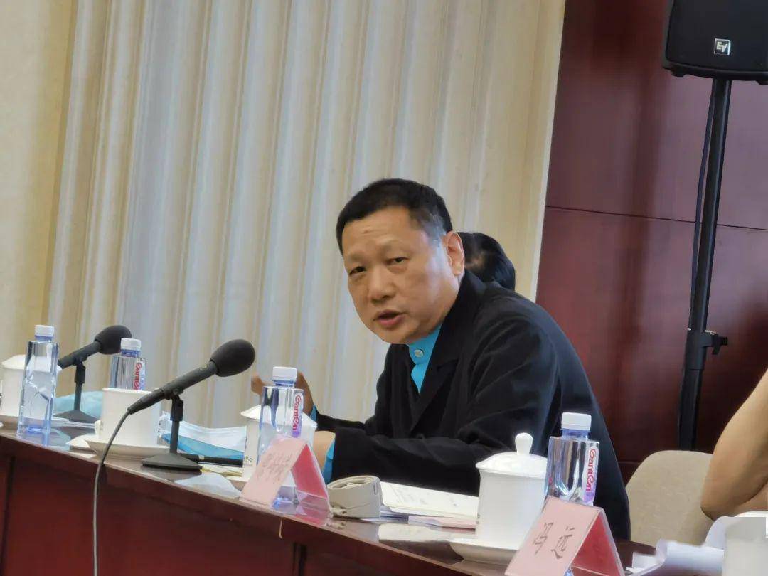 问·事务│海澜集团董事长!在北京人民广场打太极.