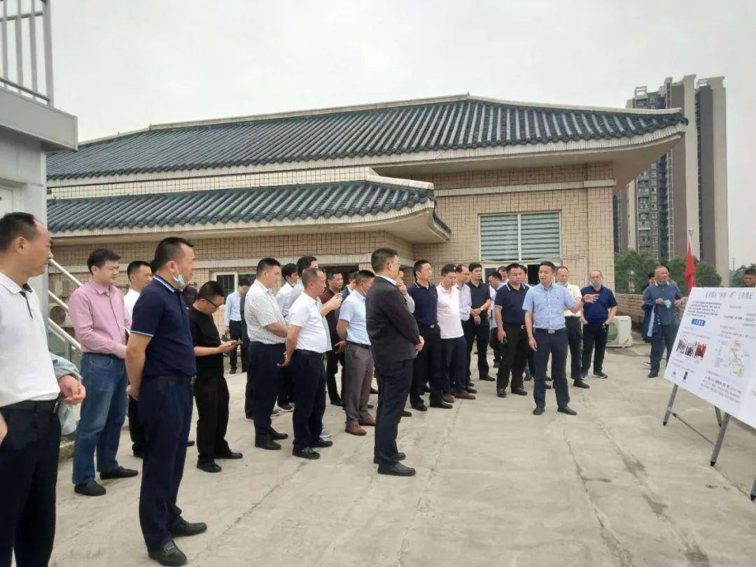成都市政府副秘书长,市城管委主任王宏斌一行前往十陵