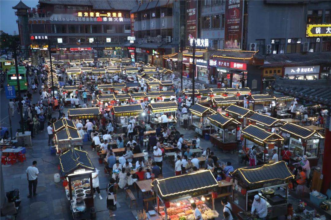 鼓楼夜市西司夜市昨晚复市吃货们冲呀