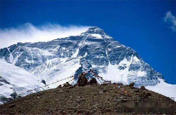 从北坡大本营(西藏自治区一侧)眺望珠穆朗玛峰 照片提供:francesco