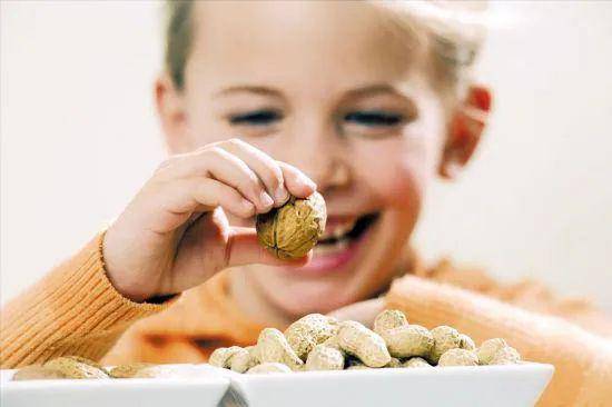 孩子|家长发现时，已经5个小时了，情况危急……南宁一名幼童误吞硬币