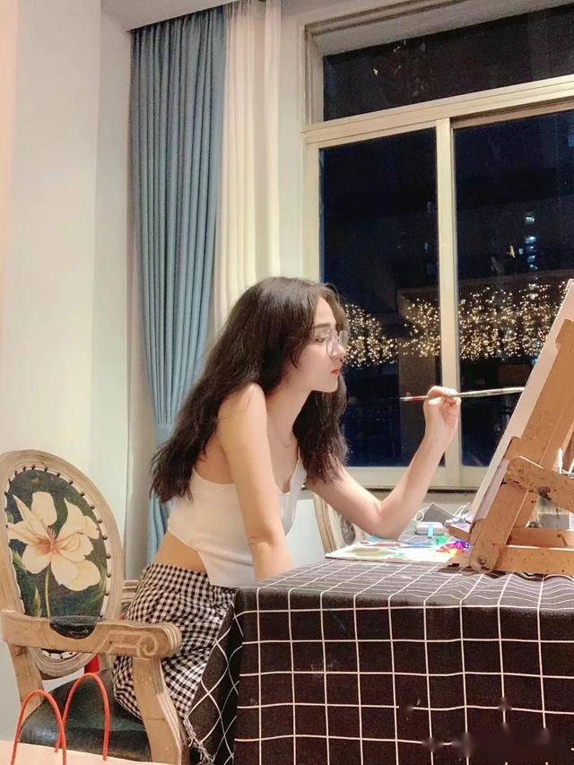 没人能抵挡得了素人美女的诱惑,这谁顶得住啊