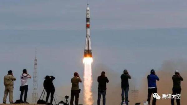 超级明星：SpaceX的龙飞船和它身上的黑科技