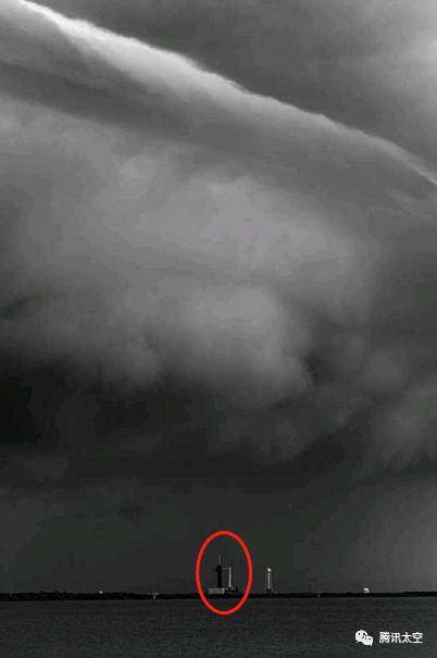 超级明星：SpaceX的龙飞船和它身上的黑科技