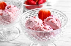 夏日里的冰点公主——草莓冰淇淋