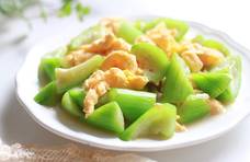 丝瓜是非常常见的蔬菜，很多朋友比较喜欢吃，