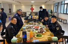 “新年红”遇上“警察蓝”，吴兴公安一直都在你身边！