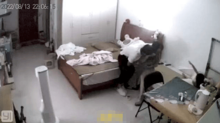 你会在家中装监控吗?醉酒男入室猥亵母女被拘留5日