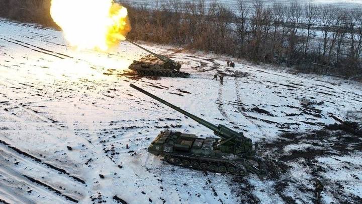 乌军阅兵部队遭打击,俄军是北约高级成员吗?